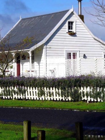 colonial cottage new zealand 1234055
