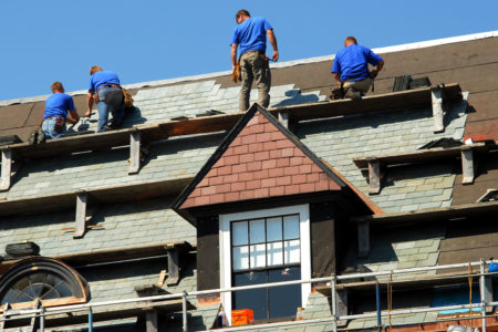 choosing the right roofing contractor